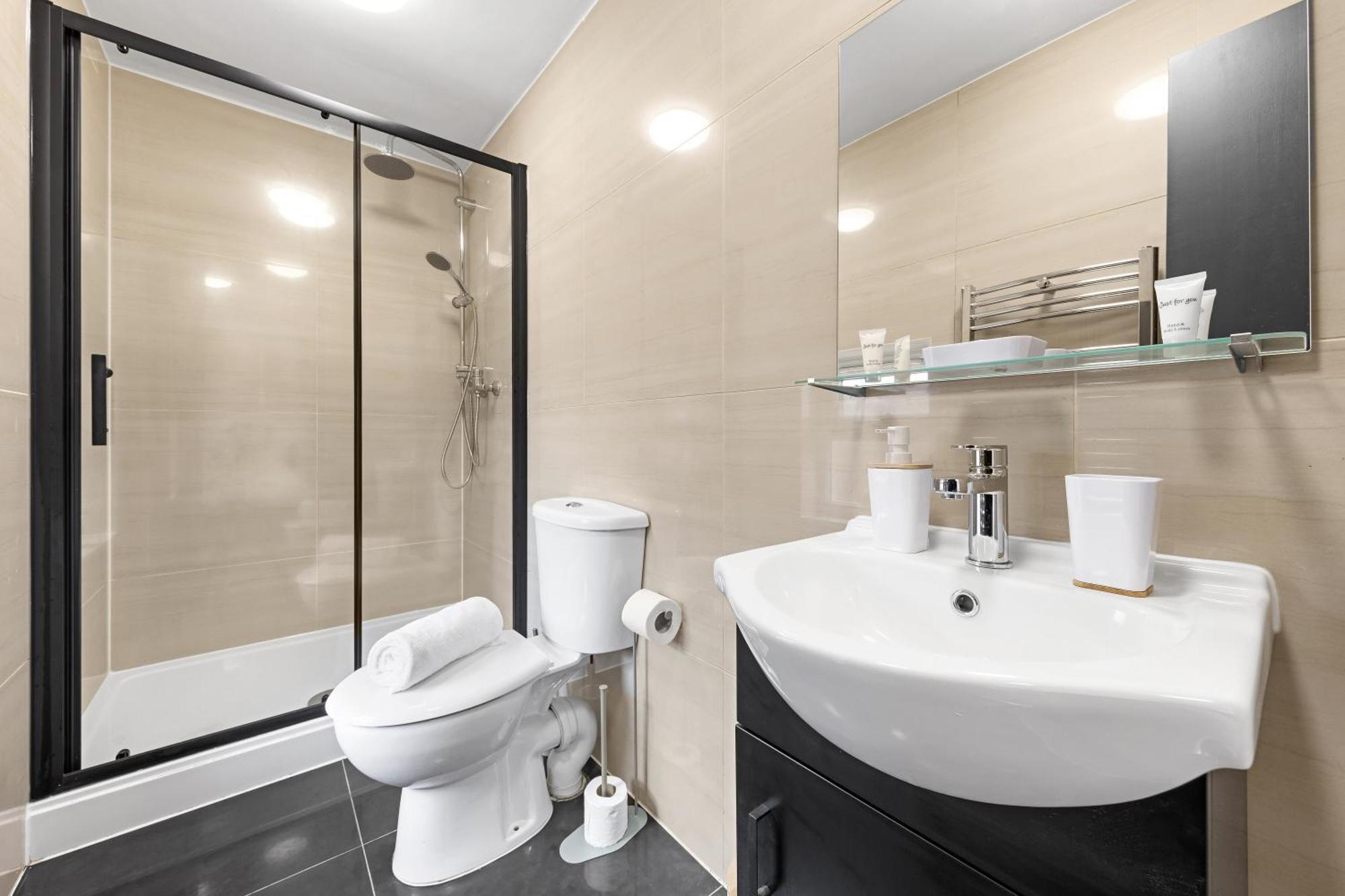 Apartament Mini Royale' - 1bdr - Parking Londra