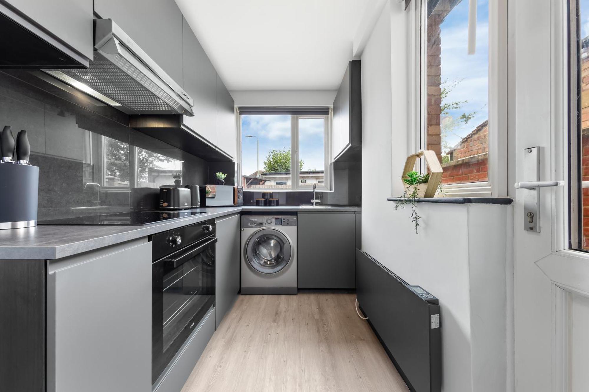 Mini Royale' - 1bdr - Parking Apartment London