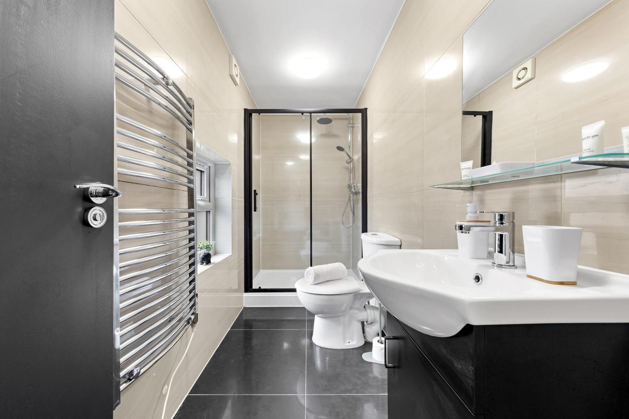 Mini Royale' - 1bdr - Parking Apartment London